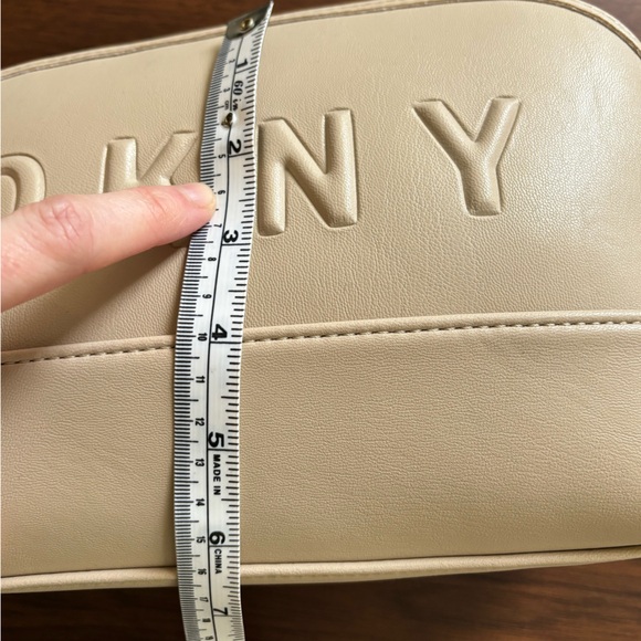 BNWT DKNY Makeup Cosmetic bag. Large. Neutral tan beige. New with tag. - Picture 2 of 7